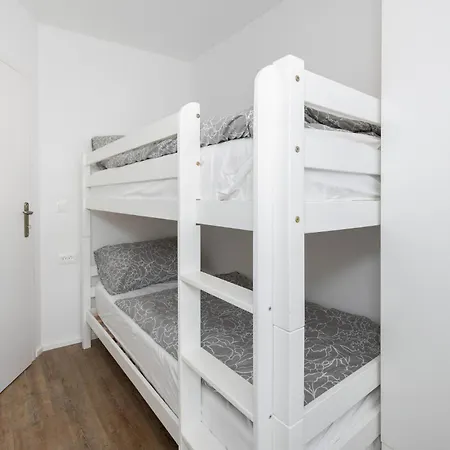 Nice In Rogoznica With Wifi Holiday home