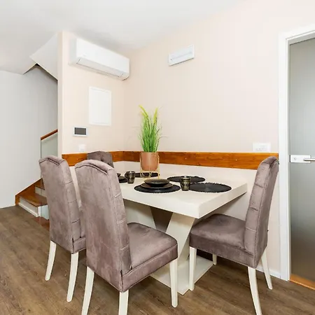 Nice In Rogoznica With Wifi Holiday home Rogoznica (Sibenik-Knin)